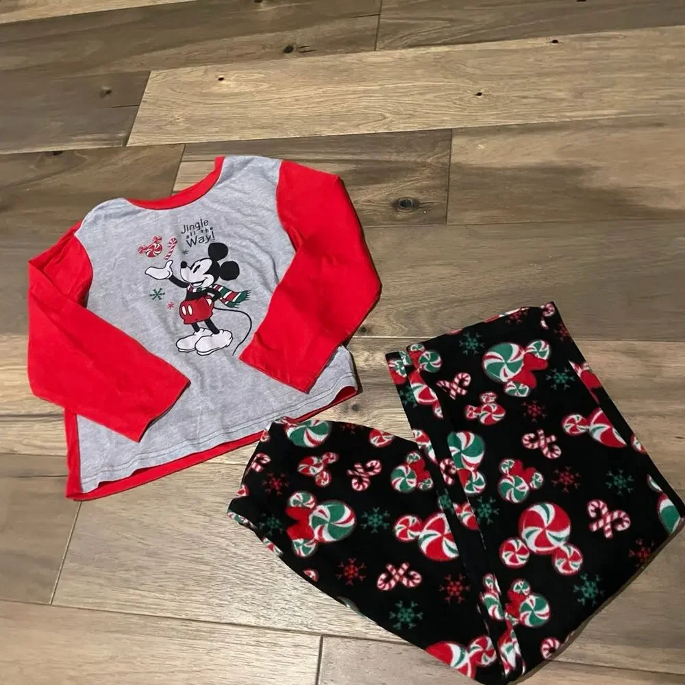 Disney Mickey Mouse Christmas Pajama Set Size 8 Holiday Comfortable